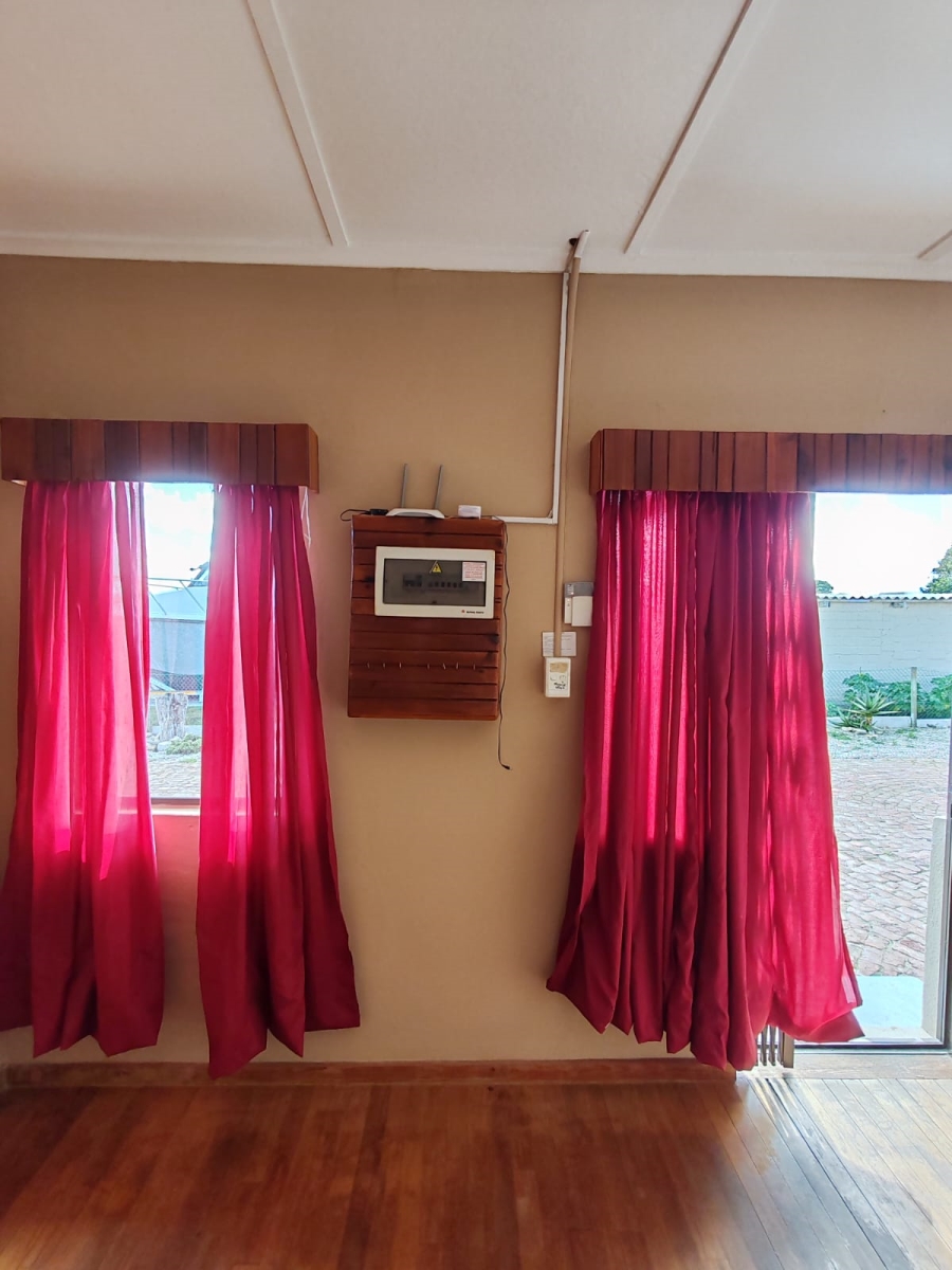 4 Bedroom Property for Sale in Gansbaai Central Western Cape